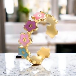 Flower yellow gold ring